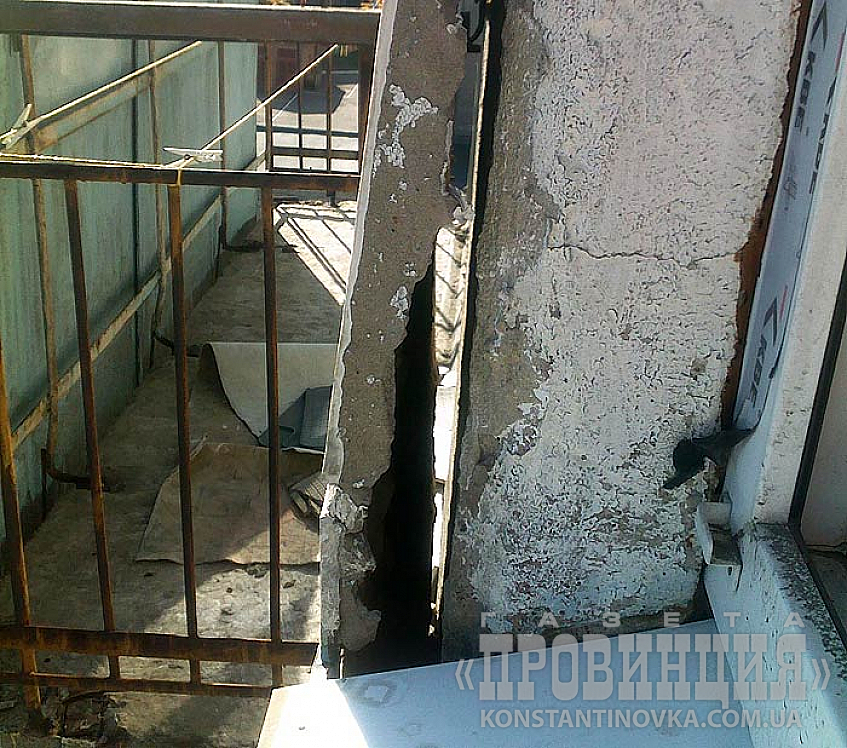 Эй, гражданин, туда не ходи, сюда ходи — плитка по башке упадет, совсем мертвый будешь!